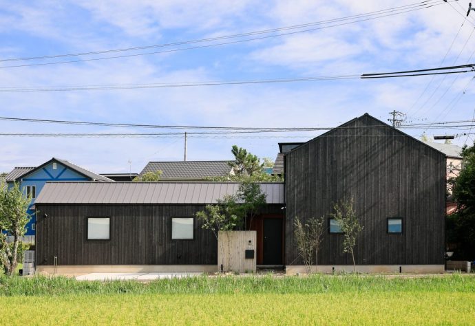 自然に馴染む家にしたくて..