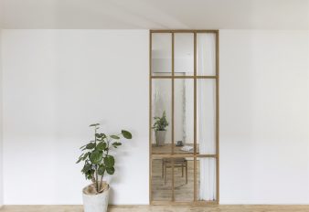 リビングと“ゆるくつながる”書斎スペースのつくり方